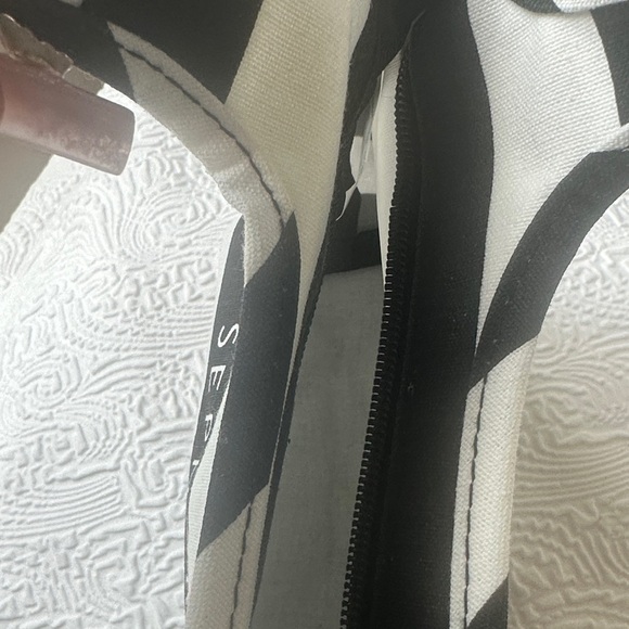 Sephora Monochrome Striped Cosmetic Bag - Picture 5 of 8